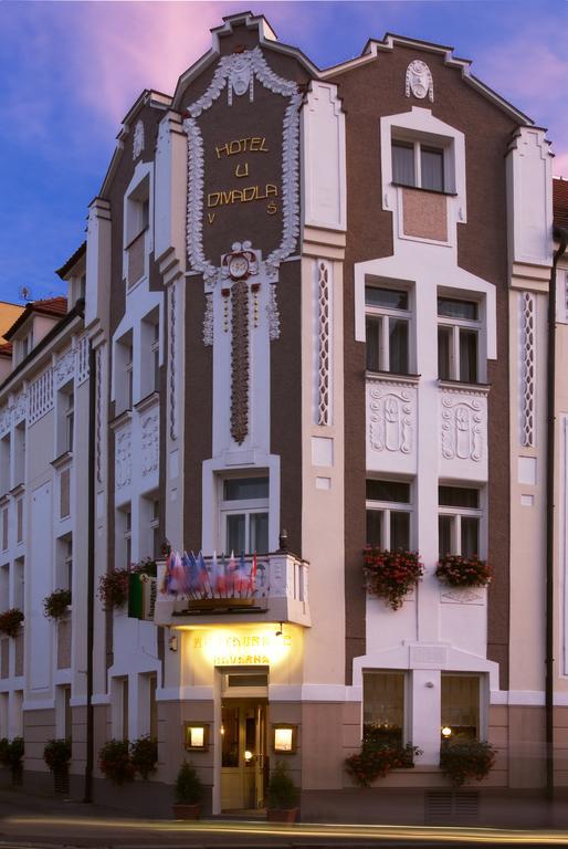 Hotel U Divadla - Czech Leading Hotels Prag Exteriör bild