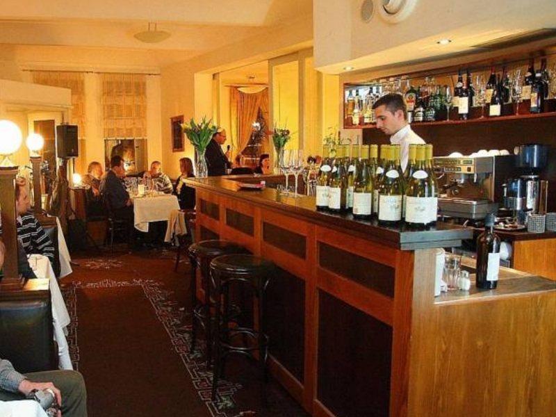 Hotel U Divadla - Czech Leading Hotels Prag Exteriör bild
