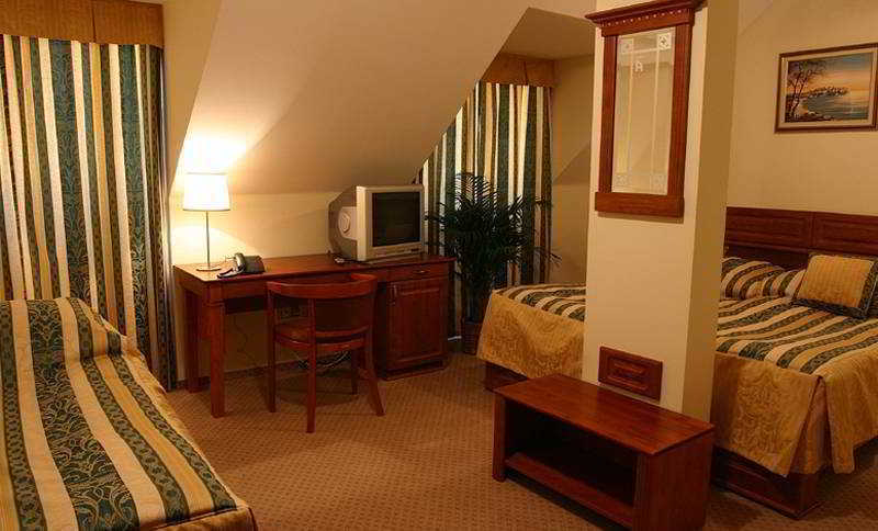 Hotel U Divadla - Czech Leading Hotels Prag Exteriör bild
